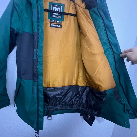 DC Snowboarding Ski Jacket Boys 14 L Black Green Lined Profill Insulation Hooded - Picture 16 of 16